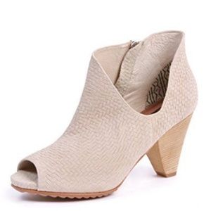 Matt Bernson Woven Natural Open Toe Booties Jagg